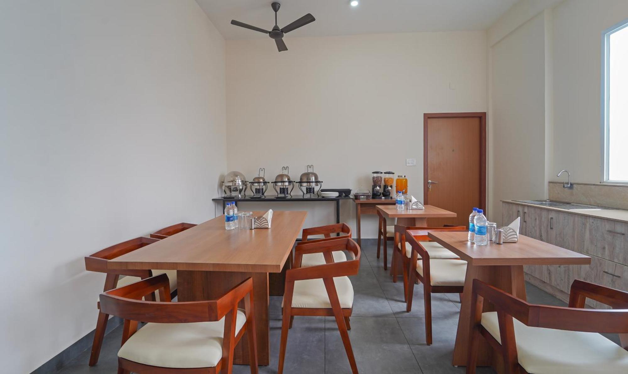 Itsy Hotels Avani Stays, Vyttila, Kochi ภายนอก รูปภาพ