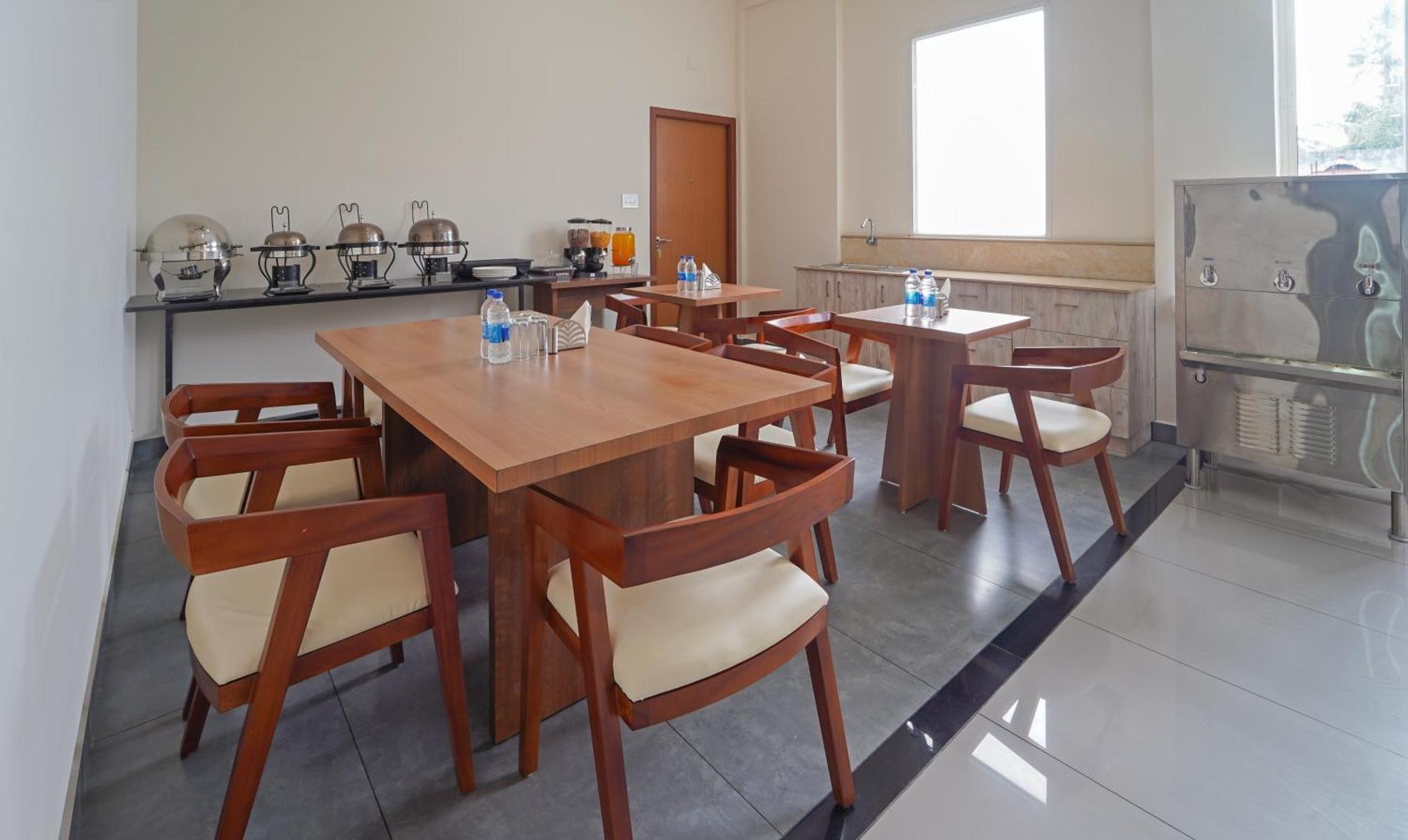 Itsy Hotels Avani Stays, Vyttila, Kochi ภายนอก รูปภาพ