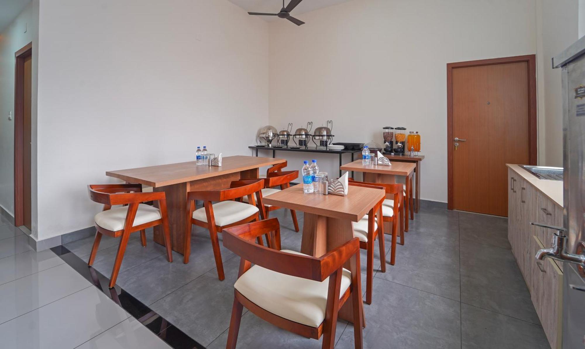 Itsy Hotels Avani Stays, Vyttila, Kochi ภายนอก รูปภาพ