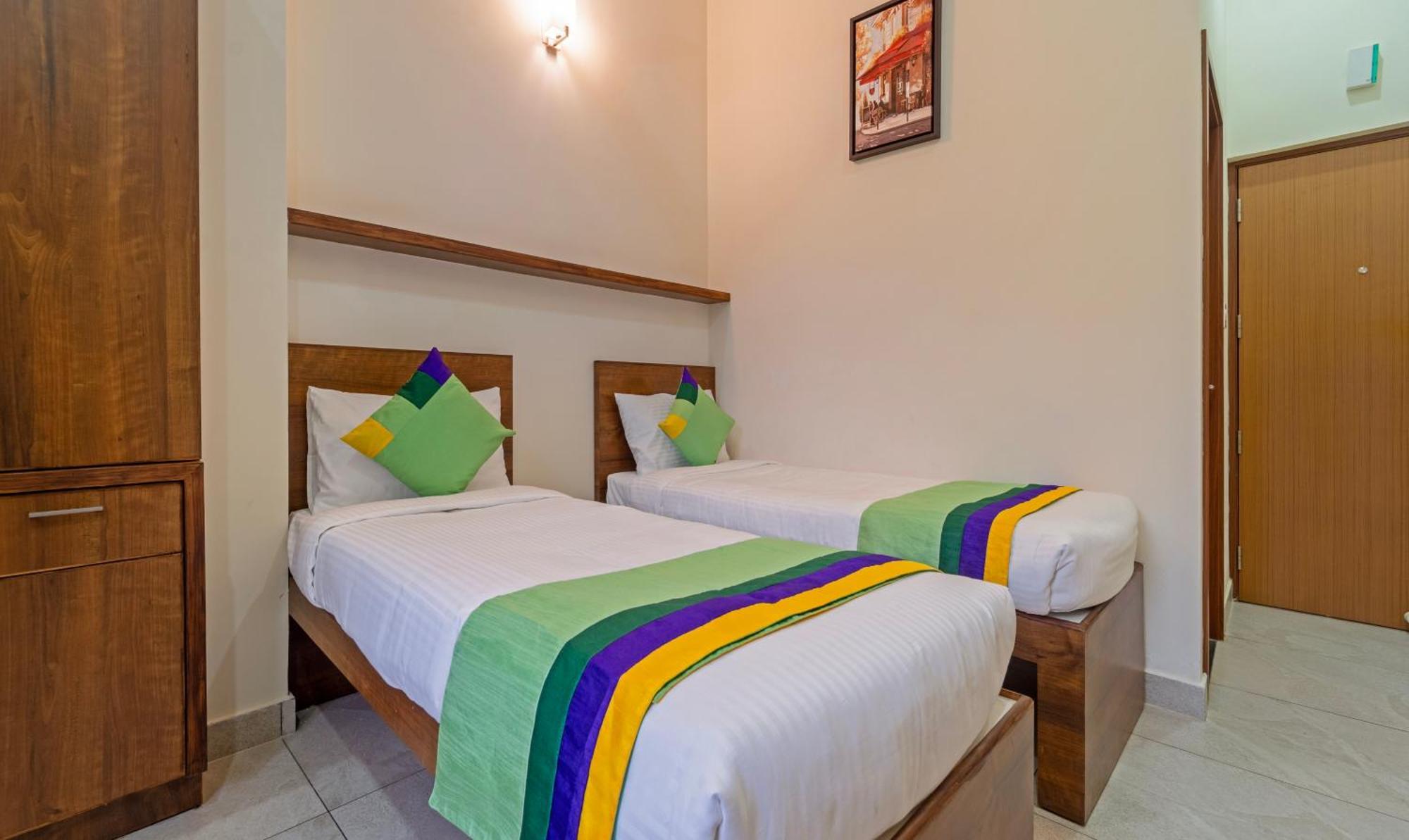 Itsy Hotels Avani Stays, Vyttila, Kochi ภายนอก รูปภาพ