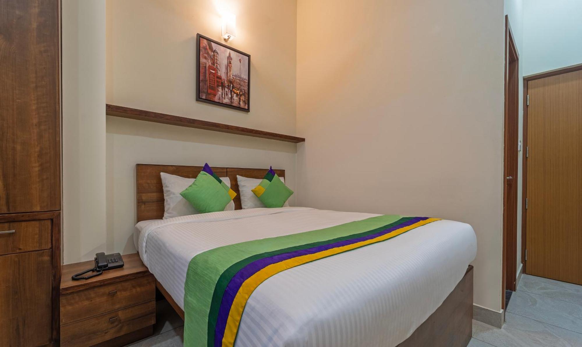 Itsy Hotels Avani Stays, Vyttila, Kochi ภายนอก รูปภาพ