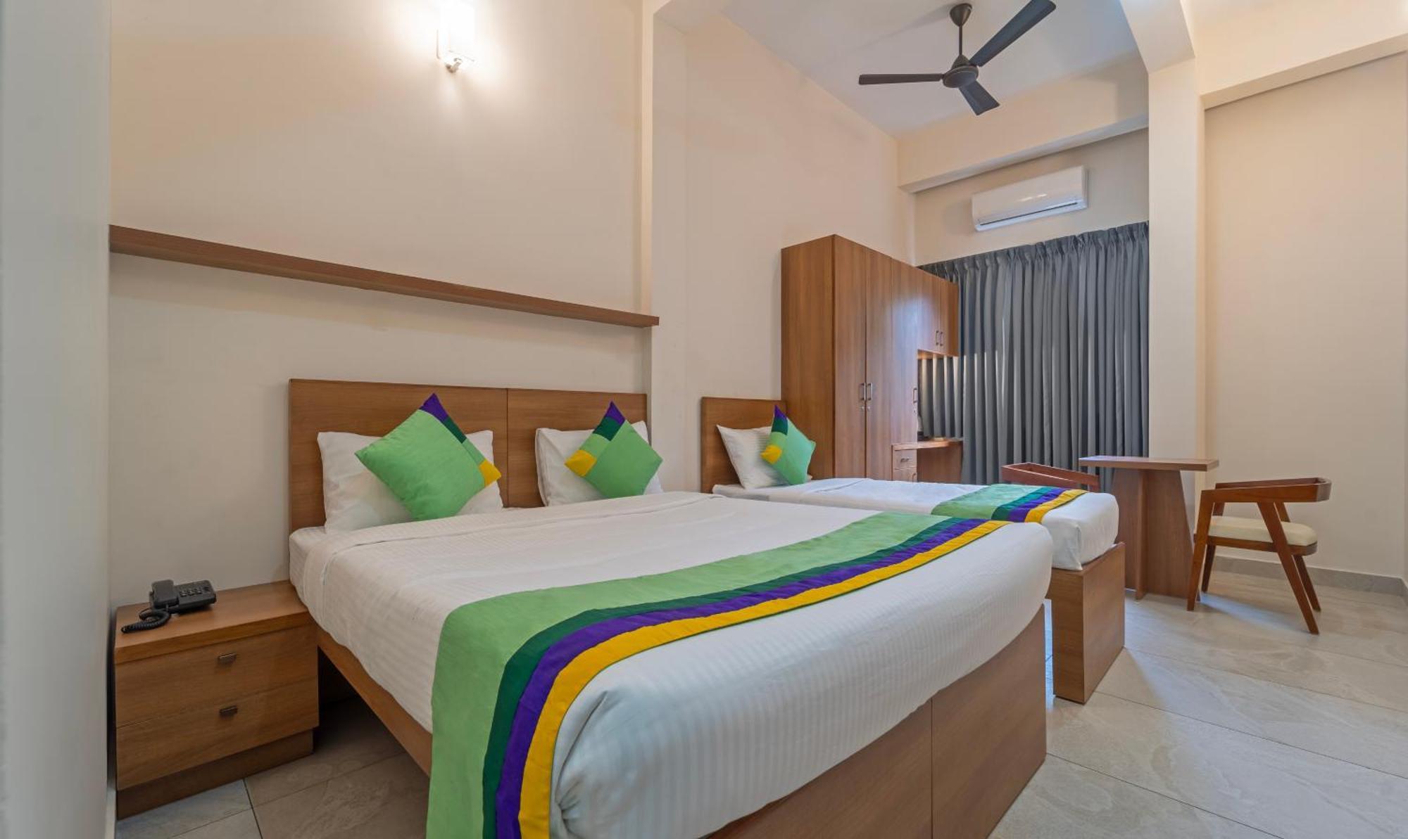 Itsy Hotels Avani Stays, Vyttila, Kochi ภายนอก รูปภาพ