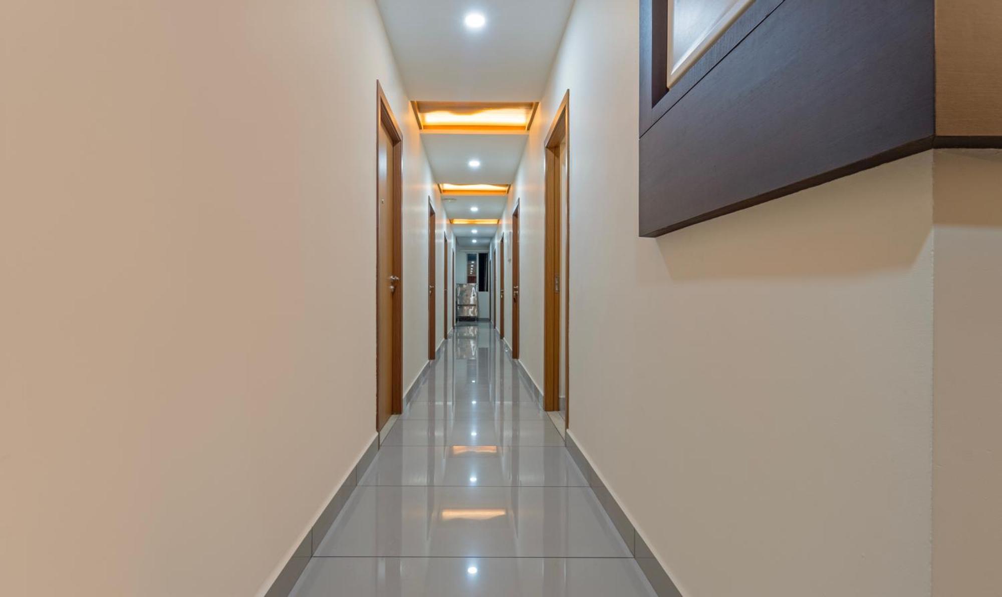 Itsy Hotels Avani Stays, Vyttila, Kochi ภายนอก รูปภาพ