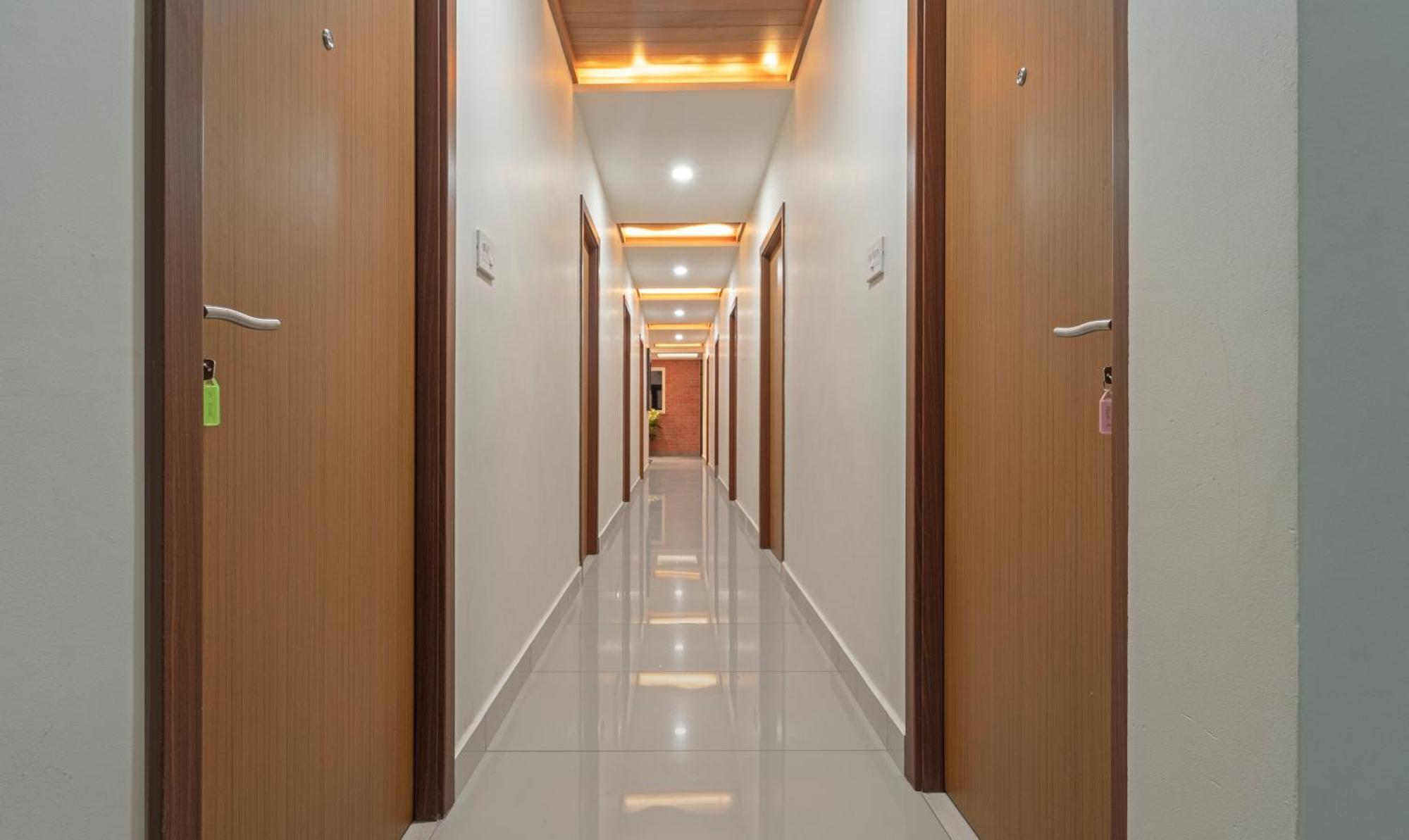 Itsy Hotels Avani Stays, Vyttila, Kochi ภายนอก รูปภาพ